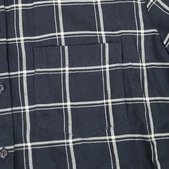 Madewell Ex Boyfriend Shirt in Windowpane Plaid - Picture 3 of 6